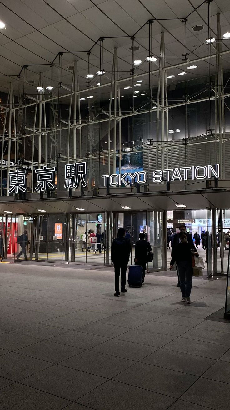 JR Special Rapid rail route and station transit platform for Himeji Castle day trip from Osaka